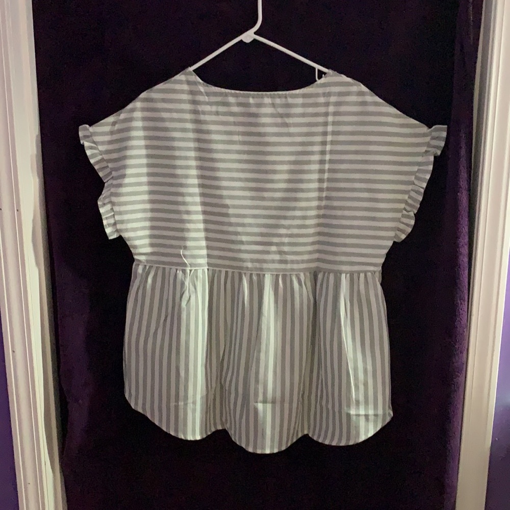 XL, Grey and white striped - Picture 2 of 2